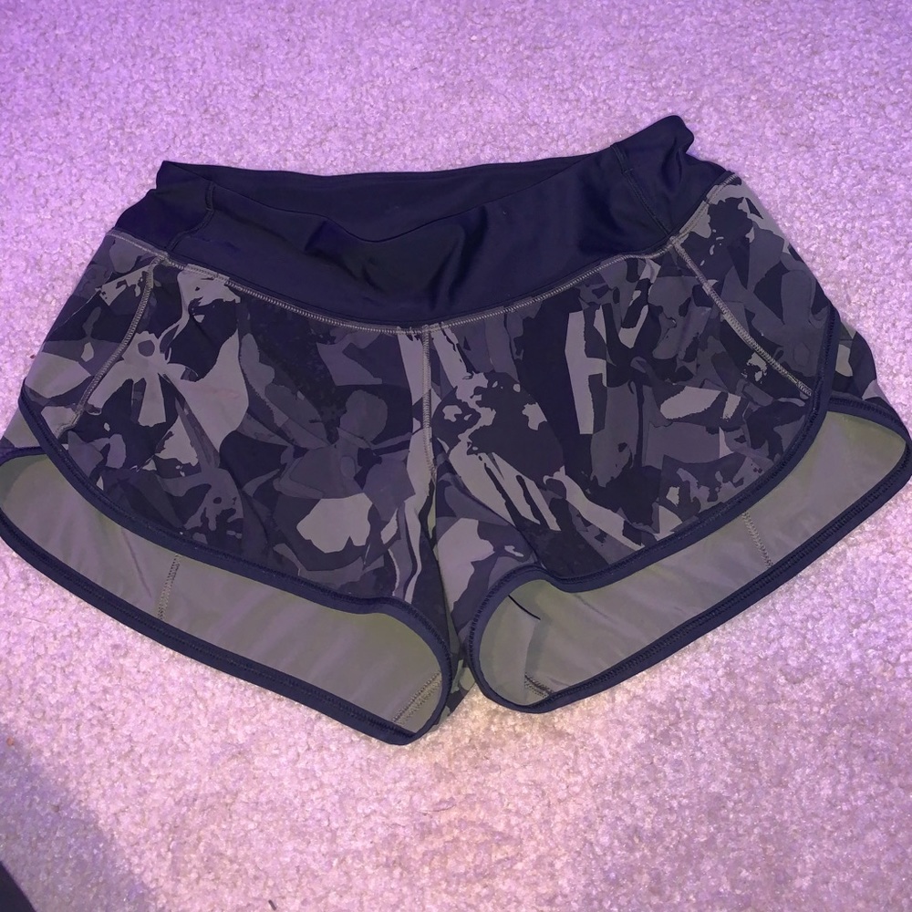 LULULEMON SHORTS